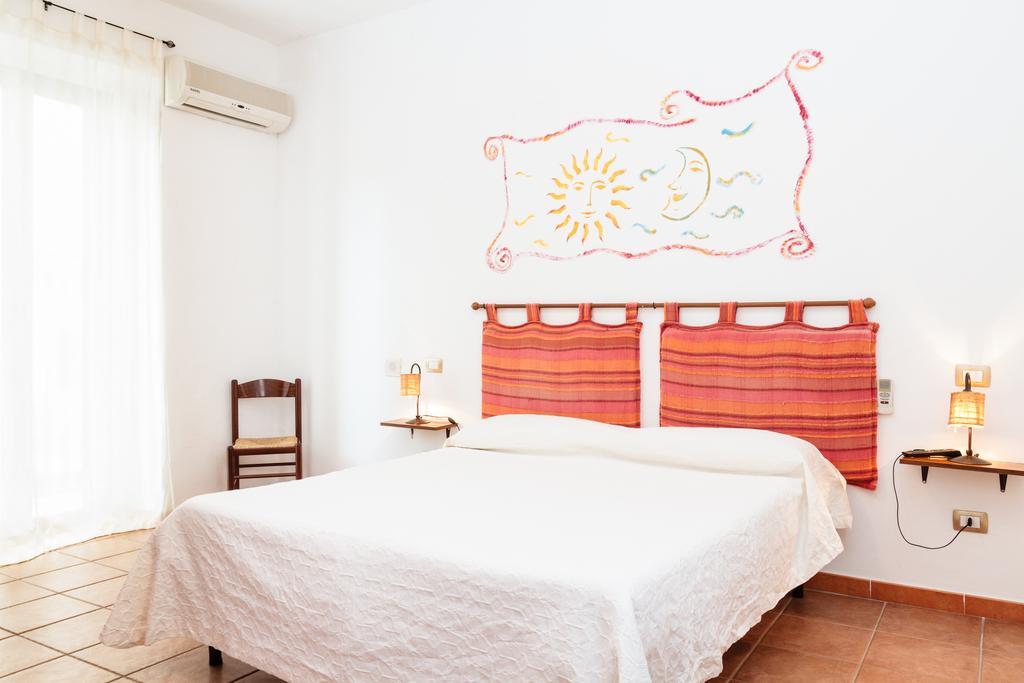 La Mezzanella Guesthouse Porto Torres Room photo