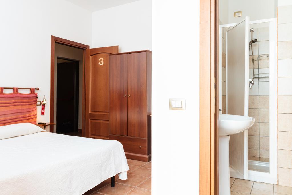 La Mezzanella Guesthouse Porto Torres Room photo